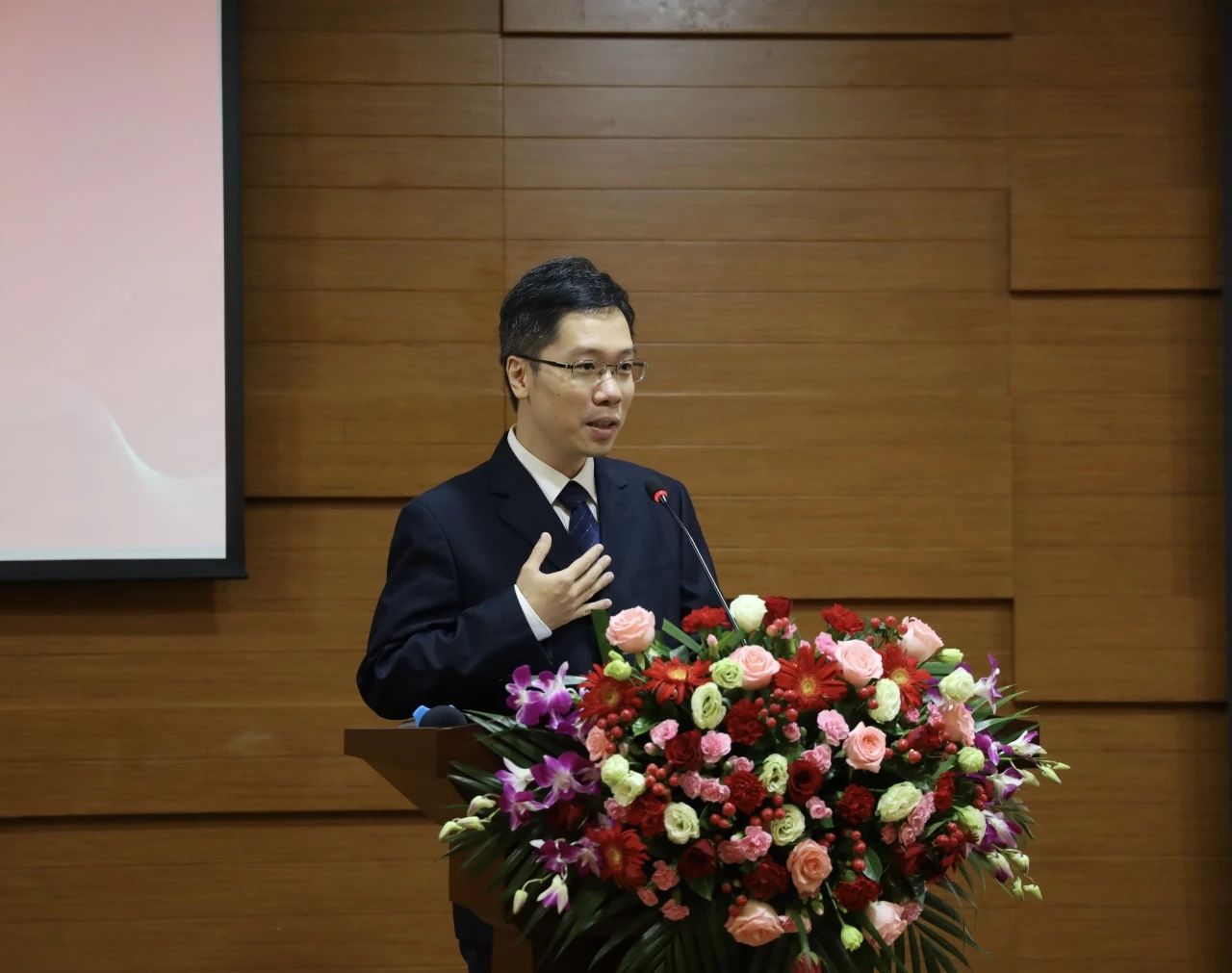 William威廉官网